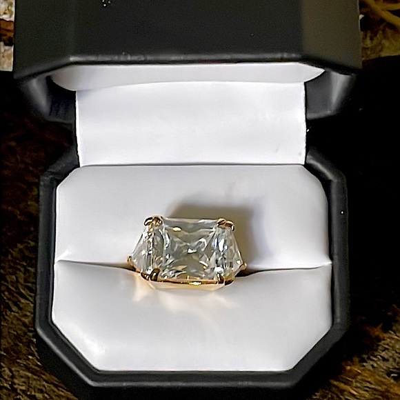 Square Bling Ring - Picture 2 of 7